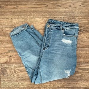 American Eagle Tomgirl Jean